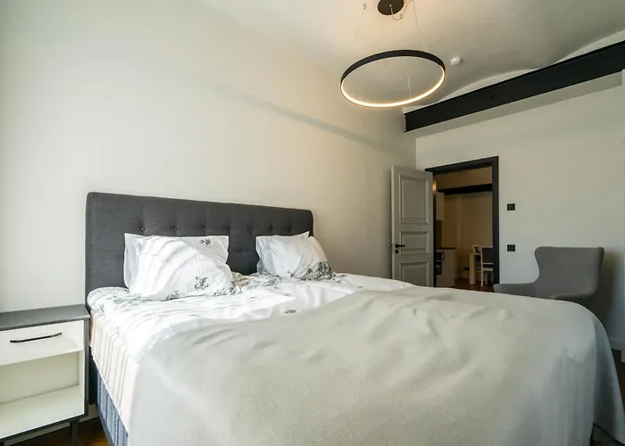 Elias Apartments