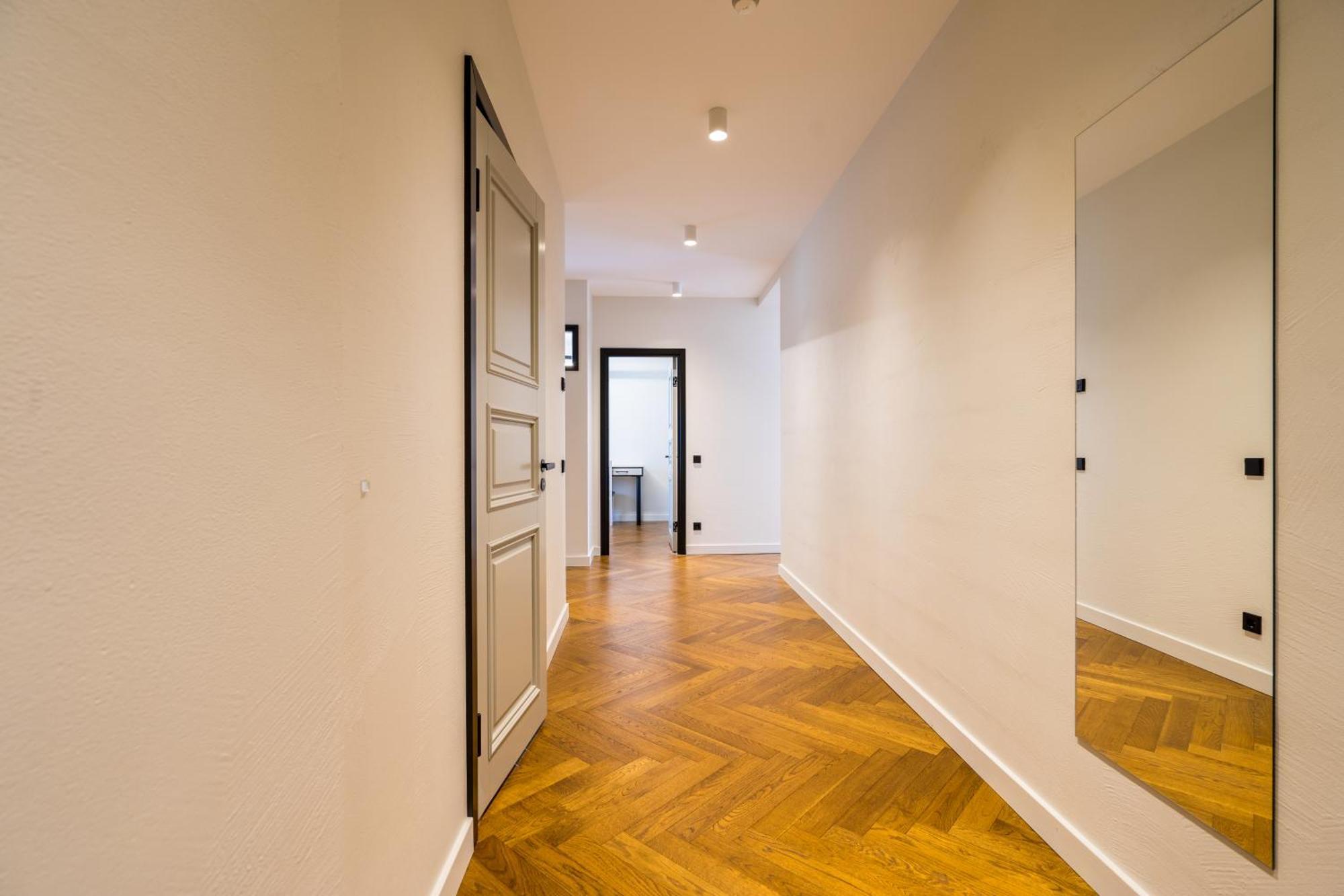 Elias Apartment